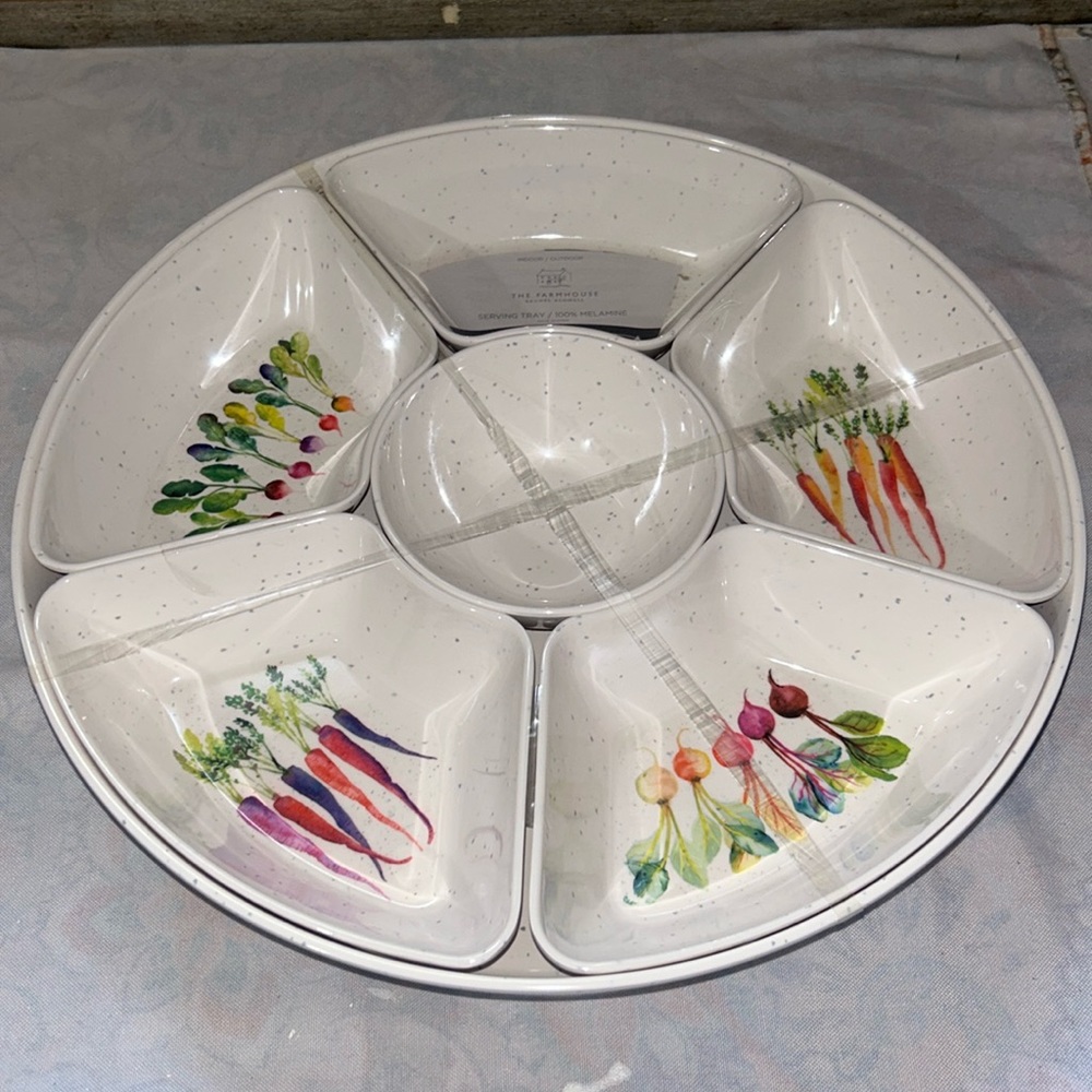 The farmhouse spin serving tray